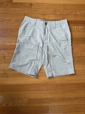 Under Armour Heat Gear Khaki Golf Shorts Size 30 FREE SHIPPING